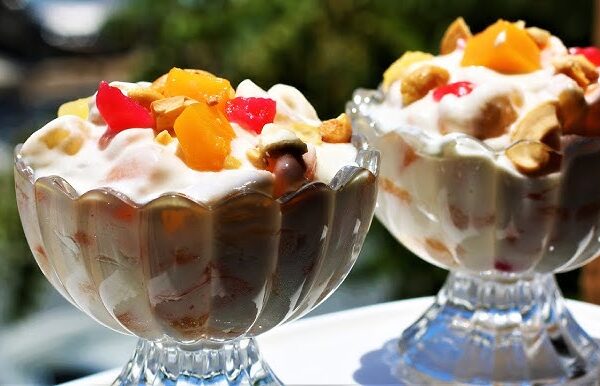 Ice Cream With Mix Fresh Fruits
